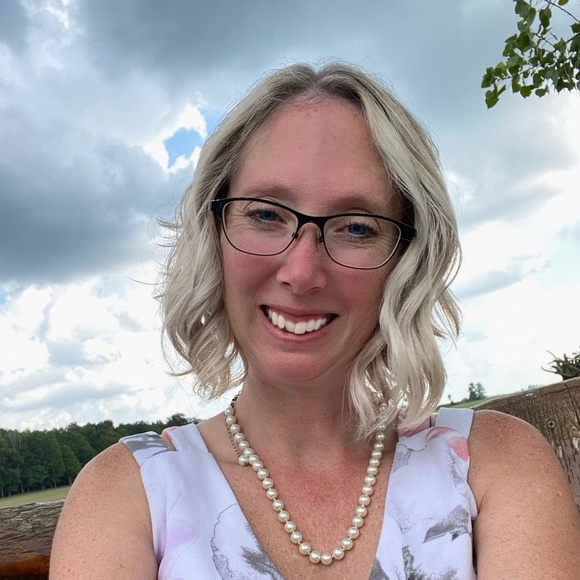 Meet your Posher, nichole - Picture 1 of 1